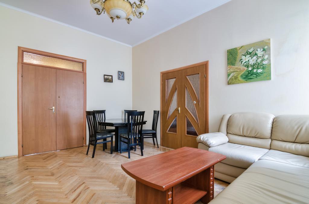 Leogrand Apartments Teodora 3 Lviv Buitenkant foto